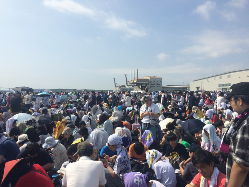 Illustration for article titled Japan, A Dogapult Trip, Part 5: Cars and Cosplay and Comiket!